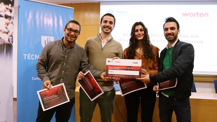Alunos de Gestão de Armazéns e Materiais distinguidos com o Prémio de Mérito Worten